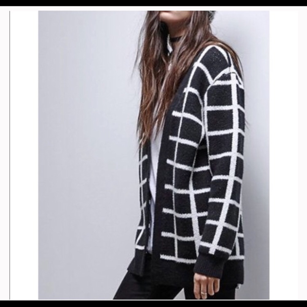 Gypsy Warrior Black and White Cardigan - Picture 3 of 5